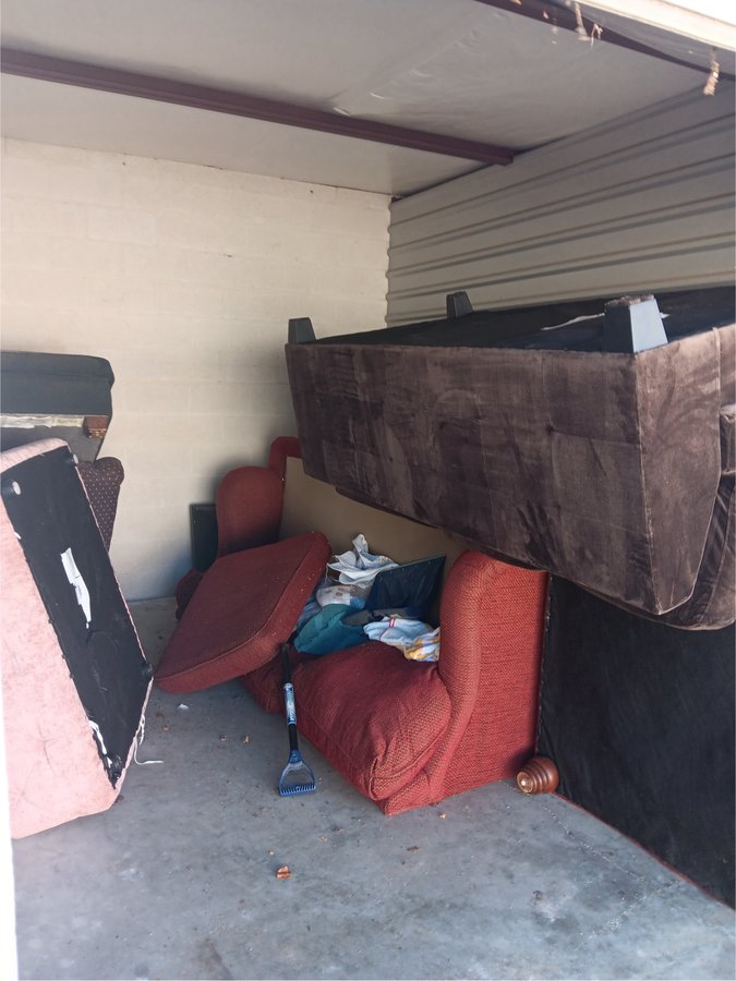 10 x 15 storage unit in Newark, DE