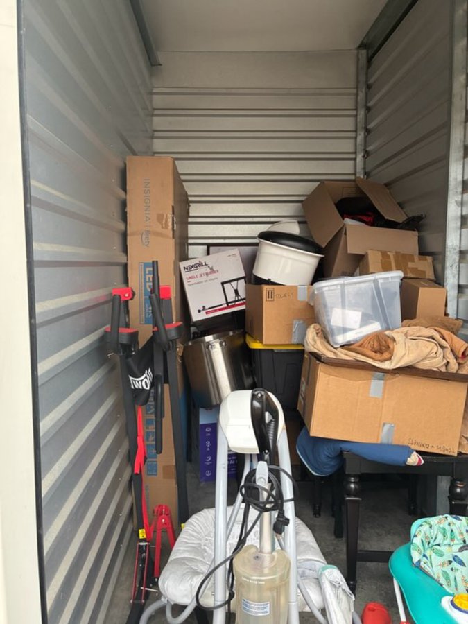 5 x 10 storage unit in Whitsett, NC