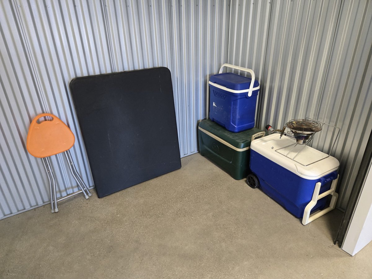 10 x 5 storage unit in Fort Gratiot, MI