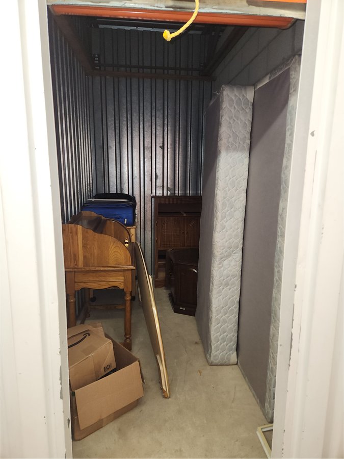 5 x 10 storage unit in Hillsborough, NJ