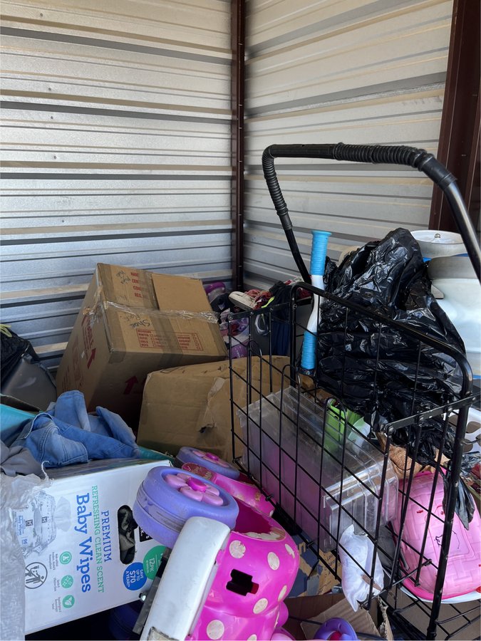 10 x 10 storage unit in Tampa, FL