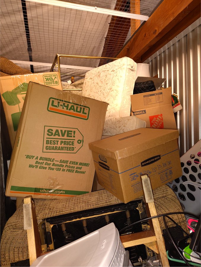 10 x 10 storage unit in Vancouver, WA