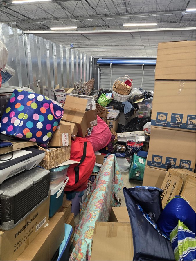 10 x 20 storage unit in Jacksonville, FL