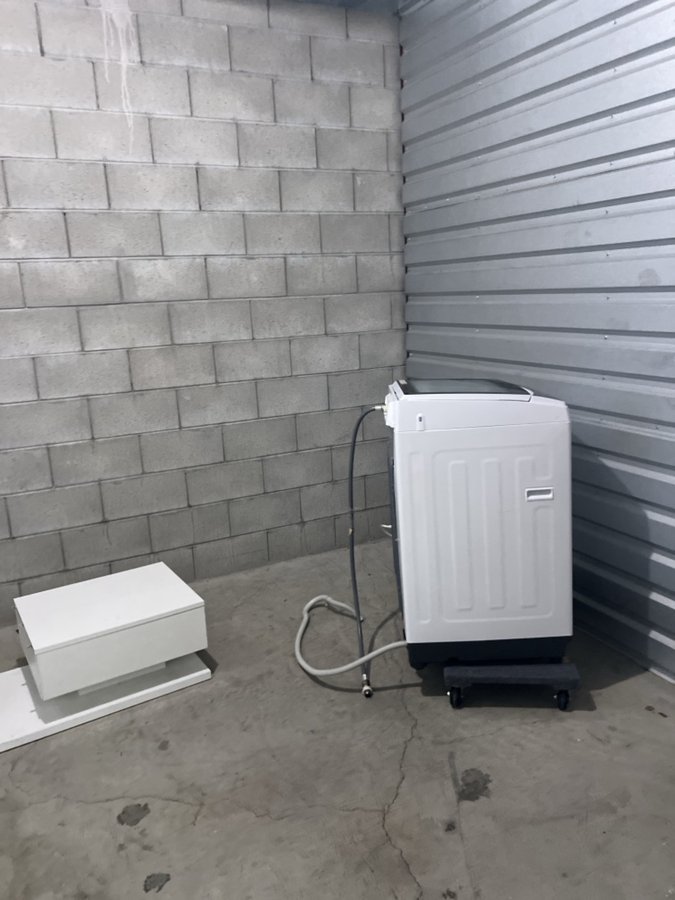 10 x 10 storage unit in Antioch, CA