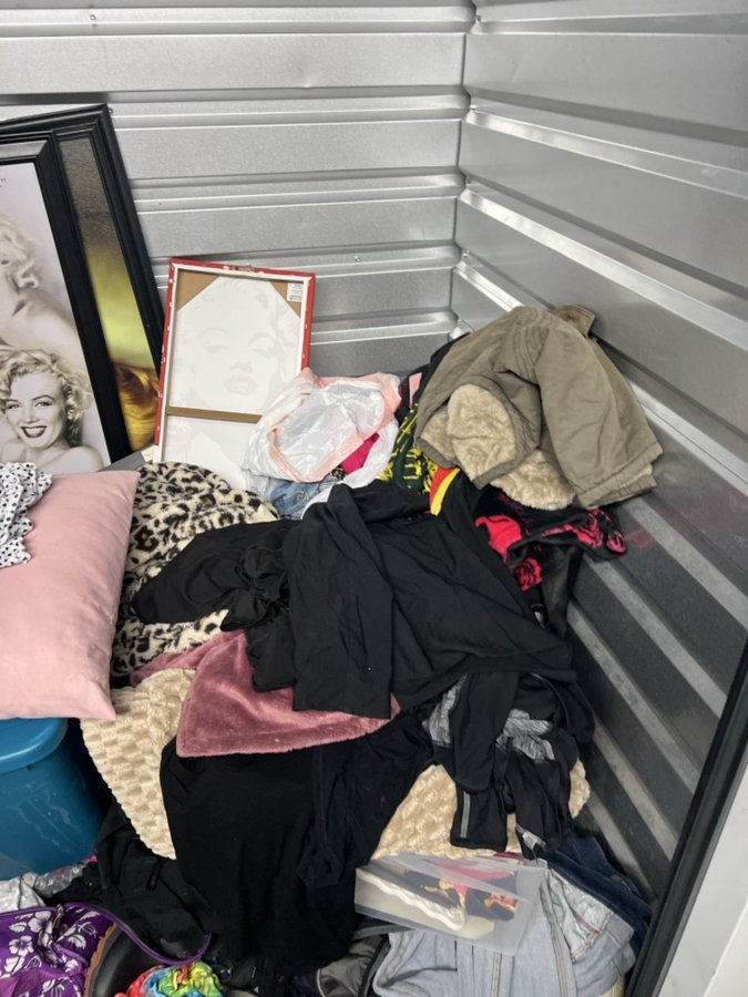 5 x 5 storage unit in Antioch, CA