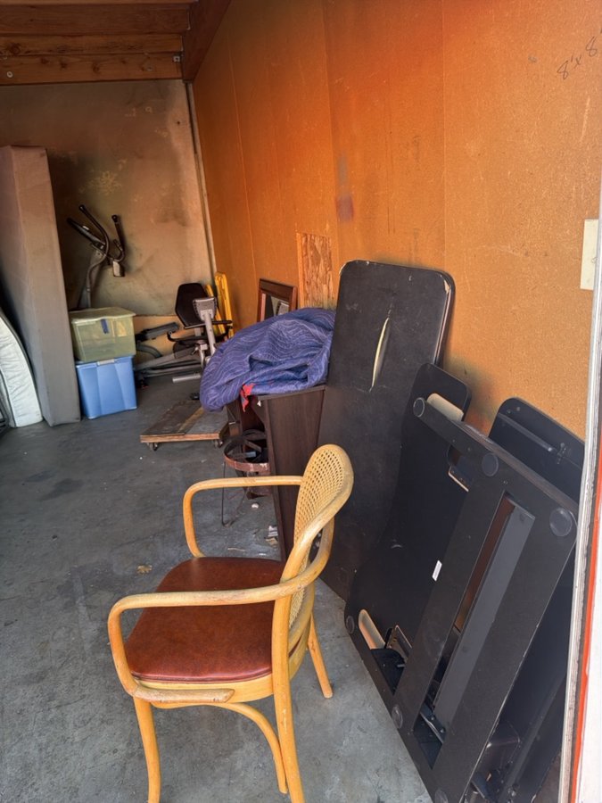 10 x 20 storage unit in Antioch, CA