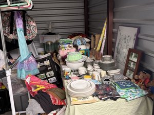 10 x 10 storage unit in Oakley, CA