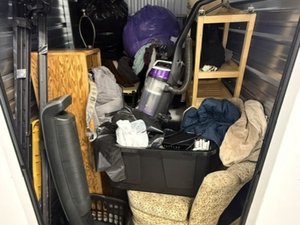 5 x 8 storage unit in Saint Paul, MN