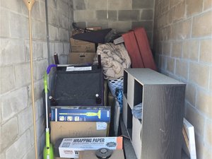 5 x 10 storage unit in Jacksonville, FL