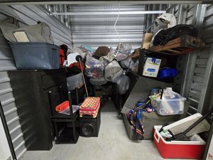 10 x 10 storage unit in Tucker, GA