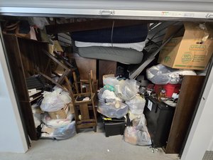 10 x 10 storage unit in Charleston, SC