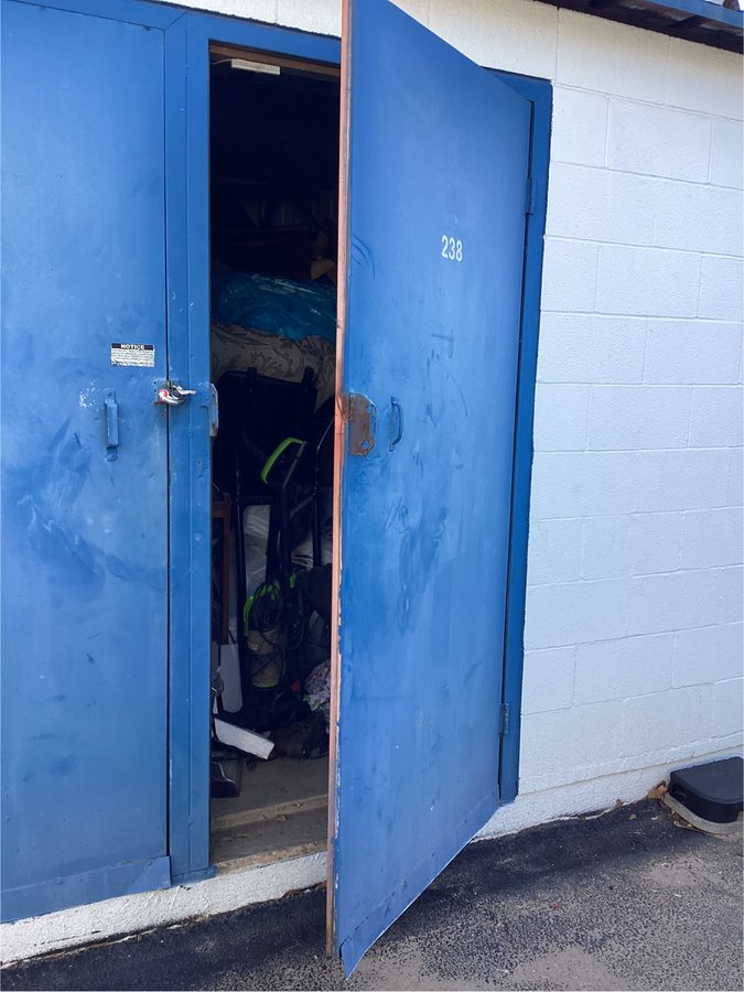 6 x 10 storage unit in Denton, TX