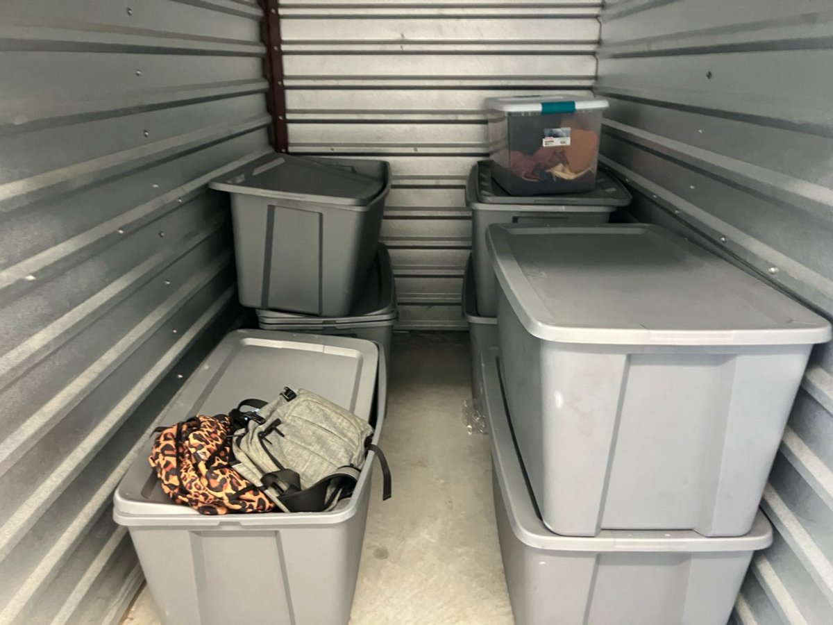 5 x 10 storage unit in Conyers, GA