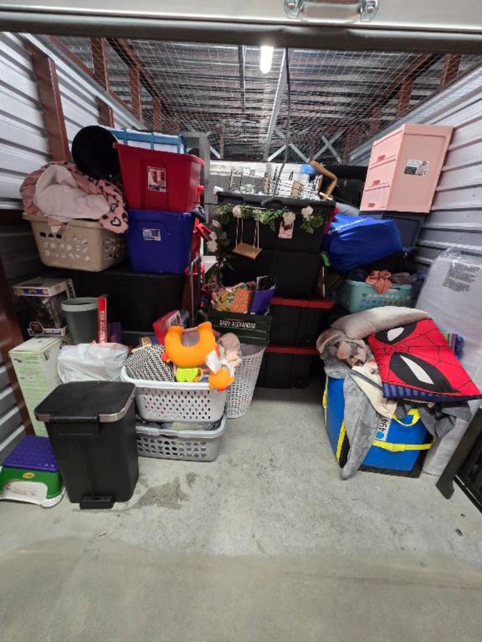 10 x 15 storage unit in Atlanta, GA