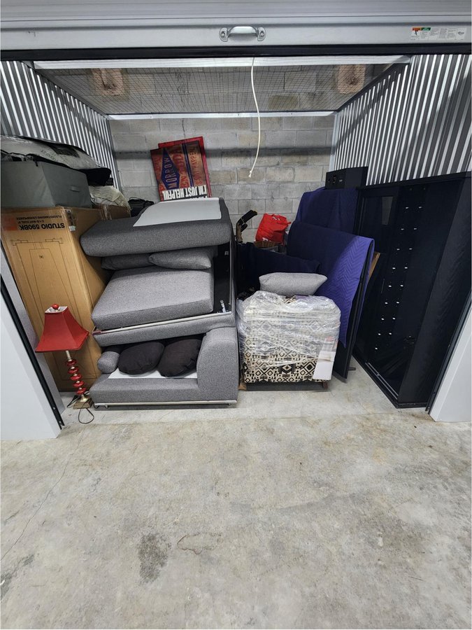 10 x 10 storage unit in Miramar, FL