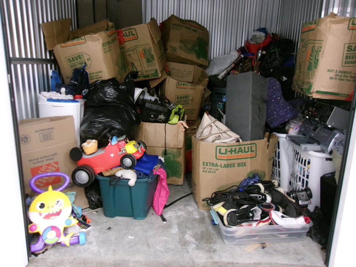 10 x 10 storage unit in Miami, FL