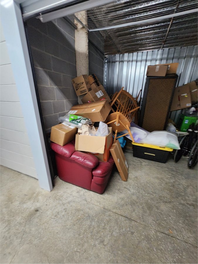 10 x 10 storage unit in Dunwoody, GA