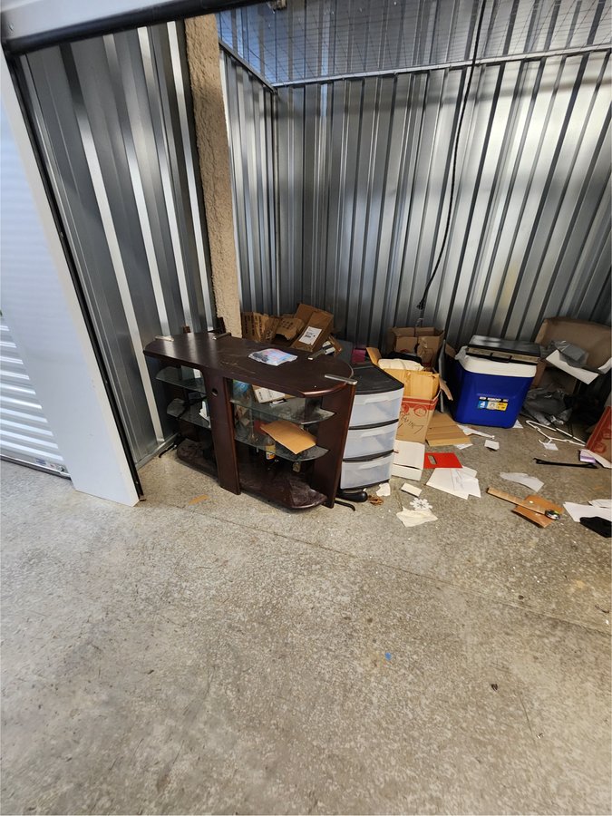 10 x 8 storage unit in Dunwoody, GA