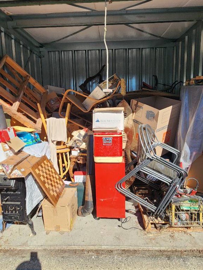 10 x 10 storage unit in Ringwoodii, IL