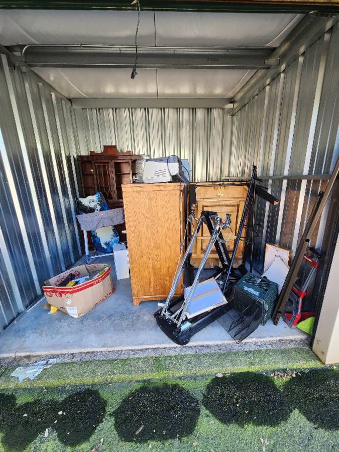 10 x 10 storage unit in Ringwoodii, IL