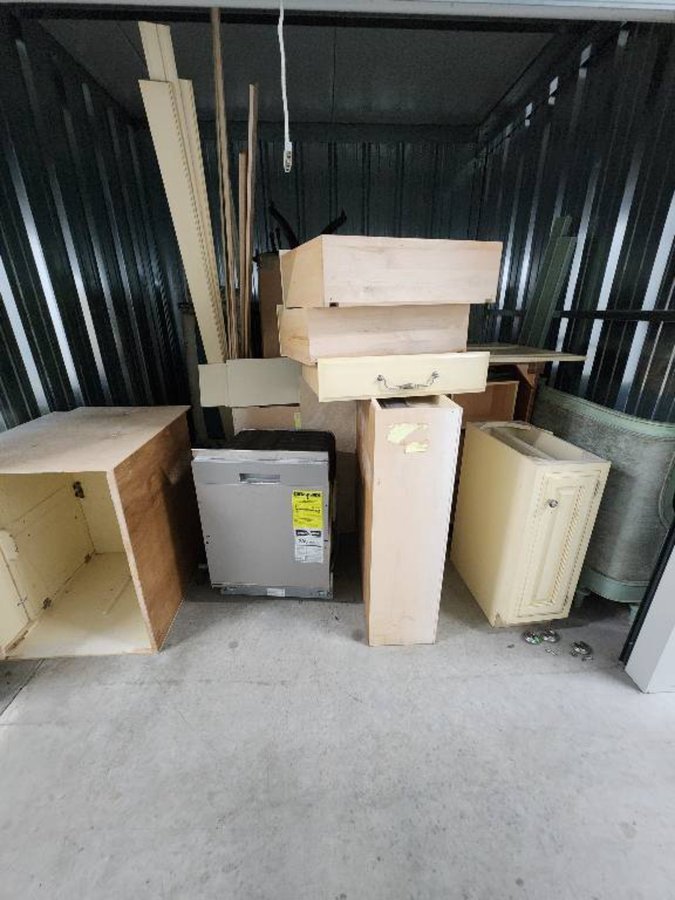10 x 10 storage unit in Ringwoodii, IL