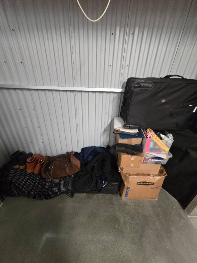 10 x 2 storage unit in Atlanta, GA