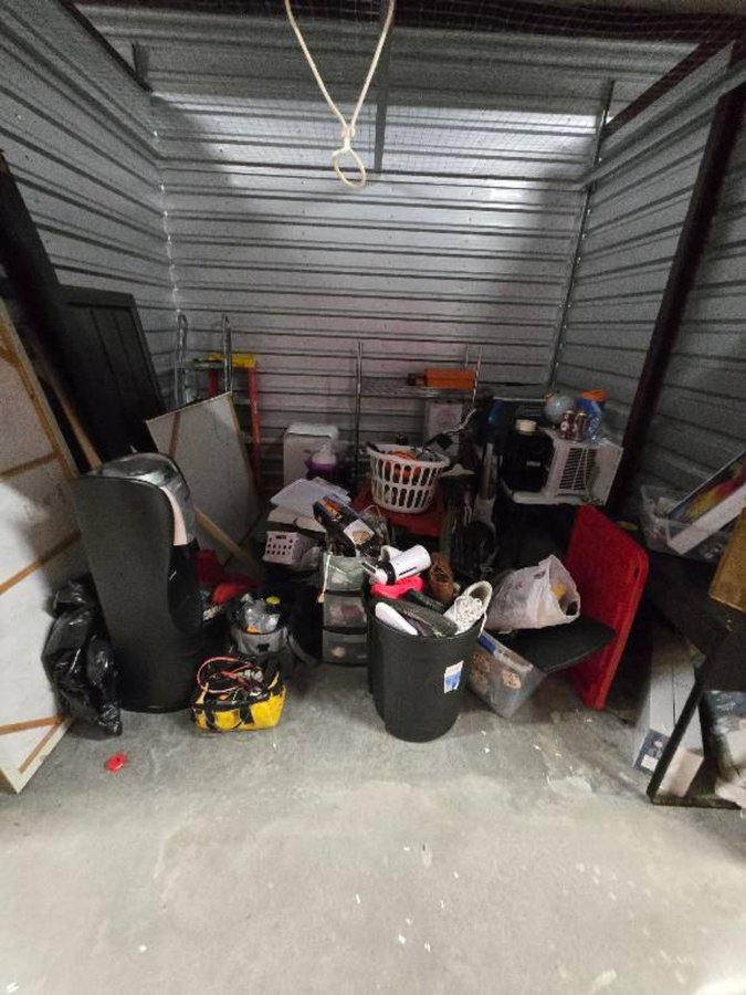 10 x 10 storage unit in Atlanta, GA