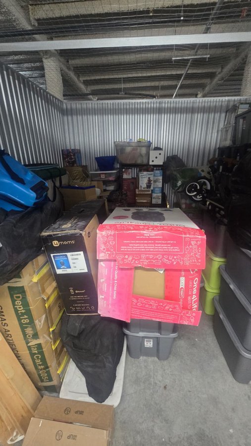 10 x 10 storage unit in Coral Gables, FL