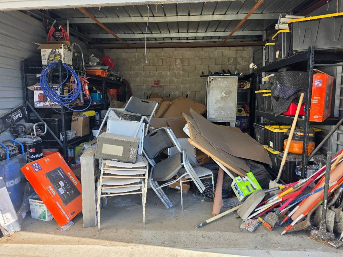 15 x 20 storage unit in Murrieta, CA