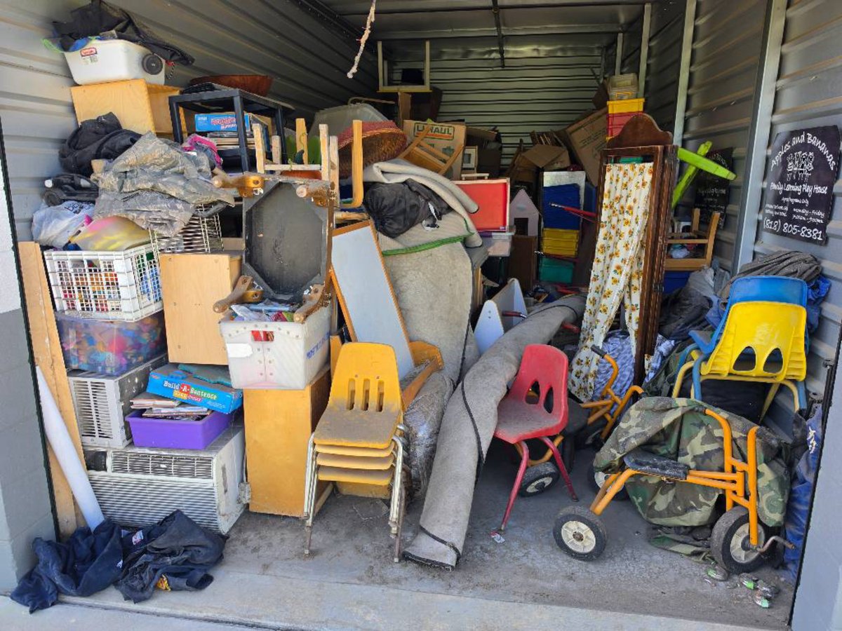 10 x 25 storage unit in Murrieta, CA