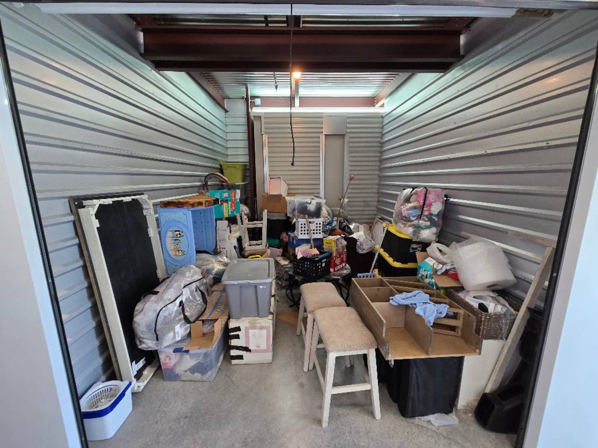 10 x 15 storage unit in San Antonio, TX