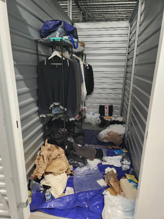 5 x 10 storage unit in Sarasota, FL
