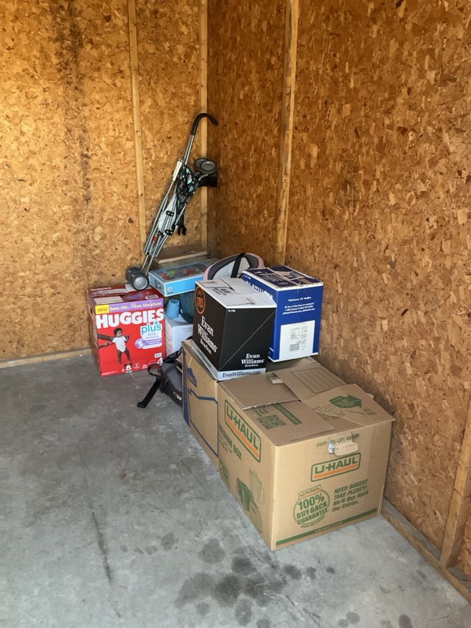 10 x 10 storage unit in Fort Wayne, IN