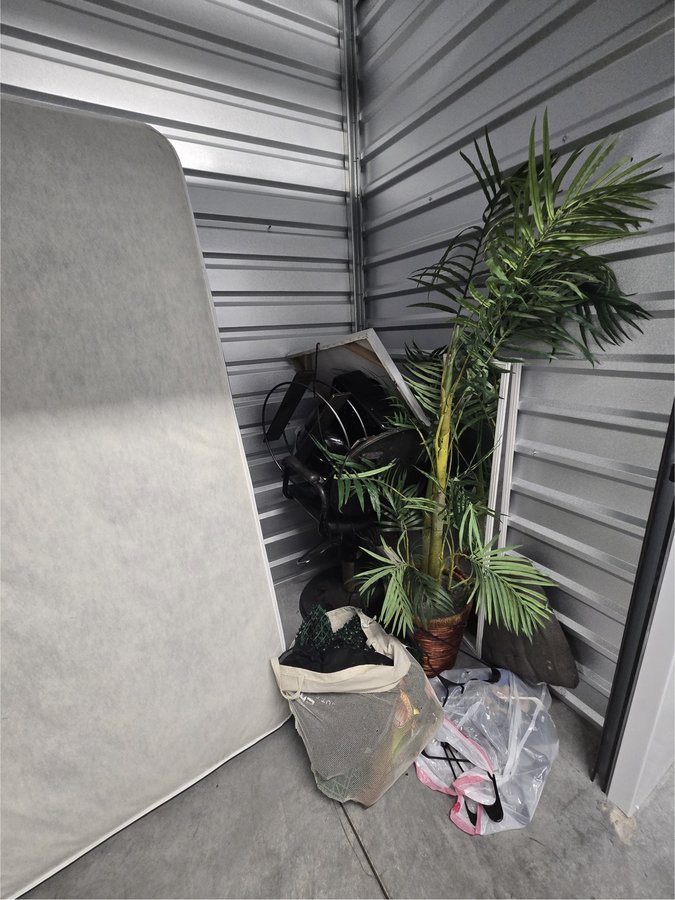 10 x 5 storage unit in Jacksonville, FL