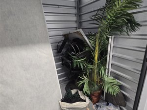 10 x 5 storage unit in Jacksonville, FL
