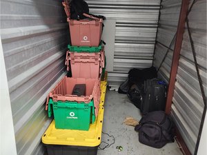 5 x 10 unit in Belleville