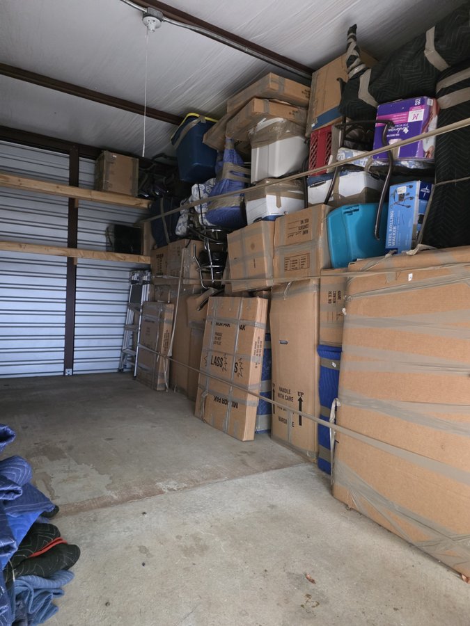 10 x 20 storage unit in Acworth, GA