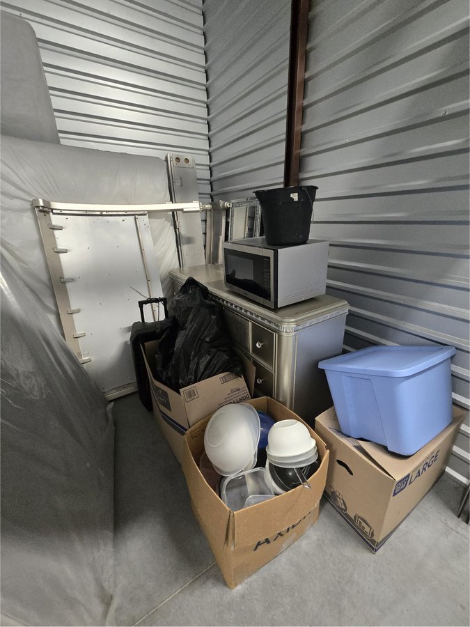 20 x 10 storage unit in Jacksonville, FL