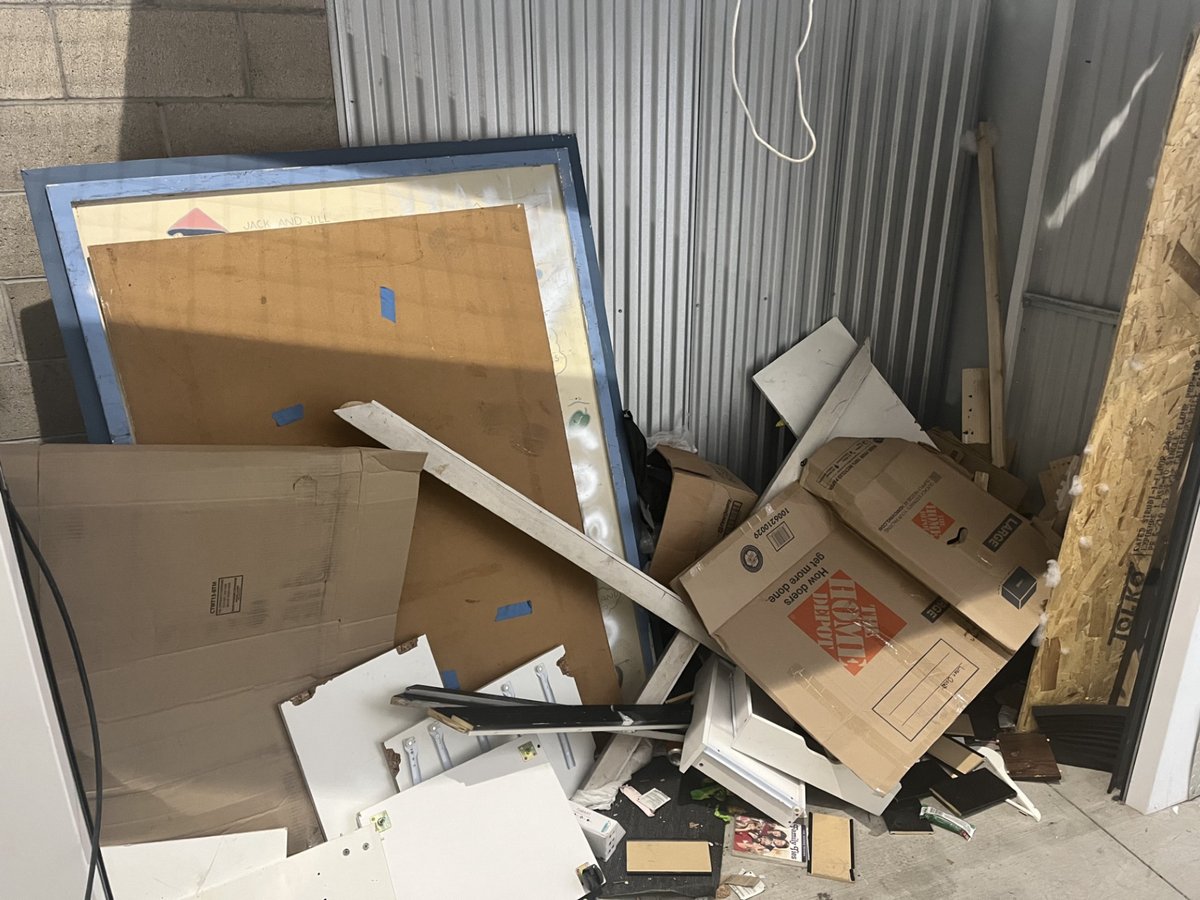 5 x 10 storage unit in North Hollywood, CA