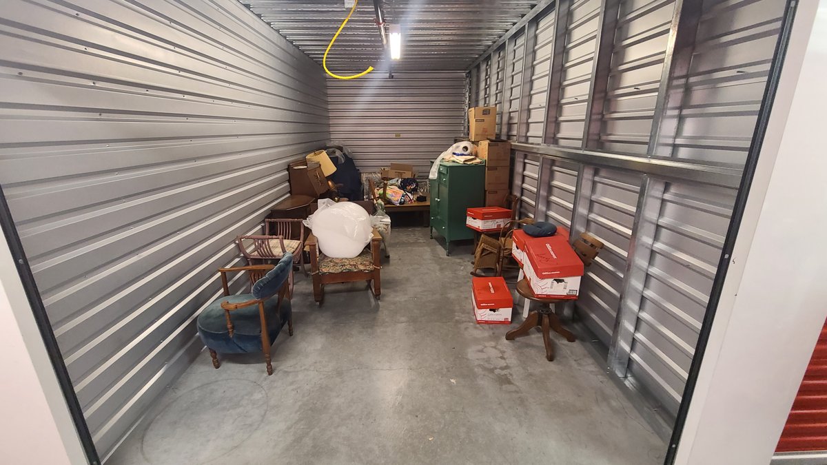 10 x 23 storage unit in Newcastle, WA