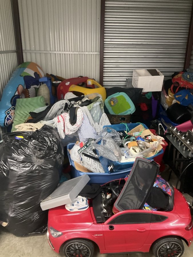 10 x 10 storage unit in Indianapolis, IN