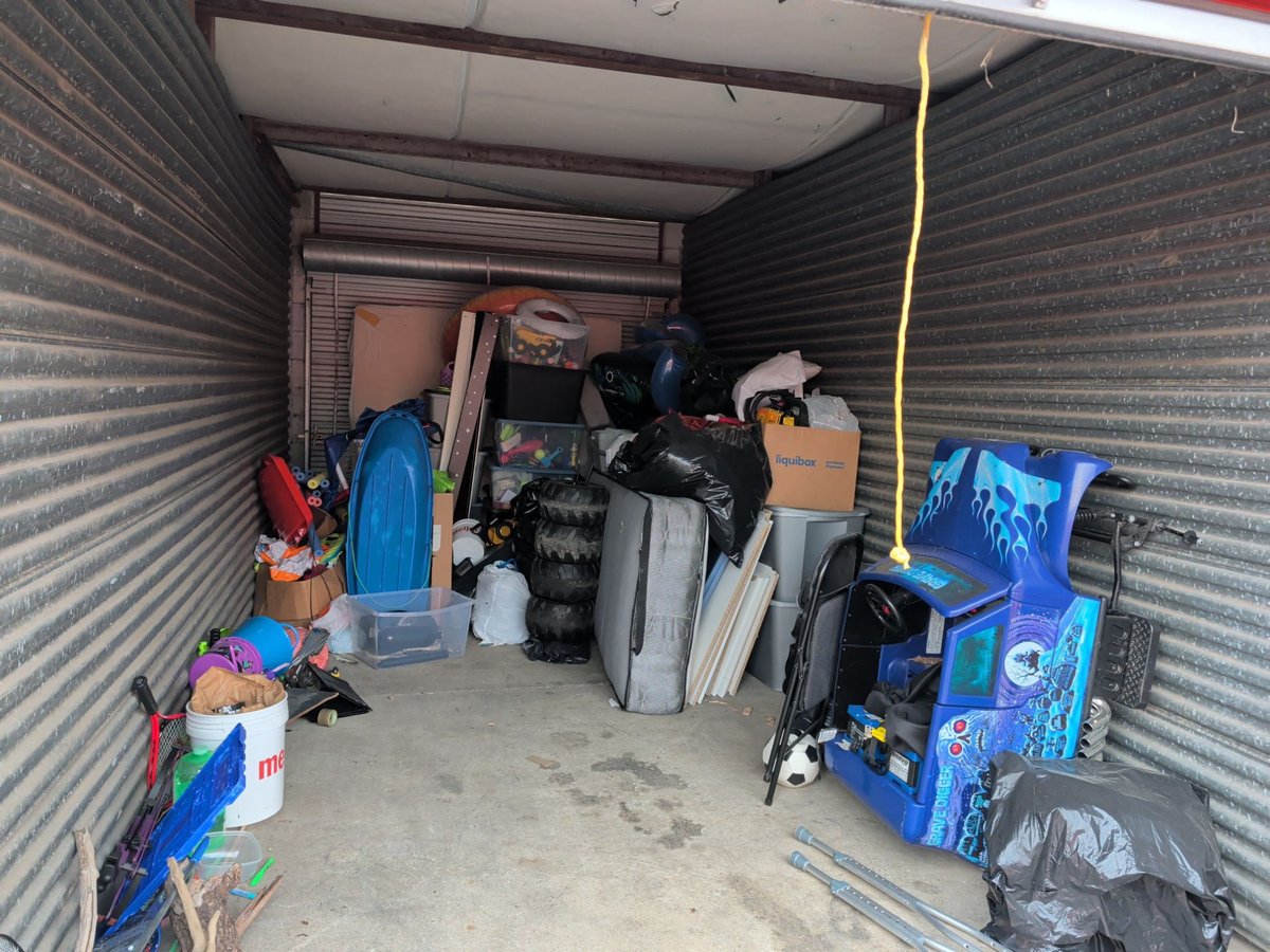 10 x 20 storage unit in Bolingbrook, IL