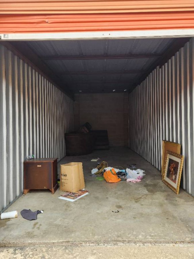 10 x 30 storage unit in Round Rock, TX