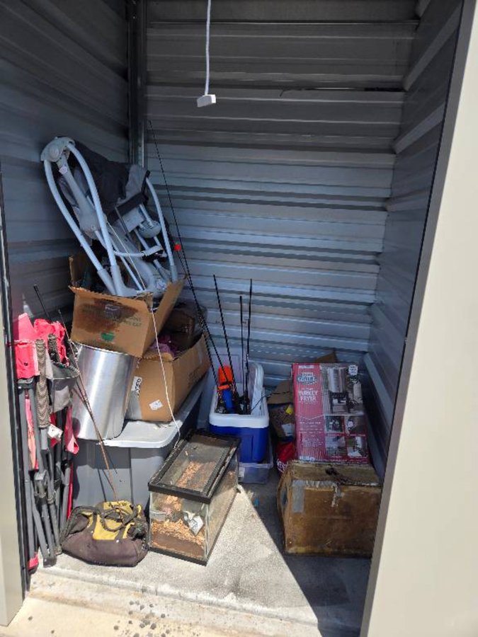 5 x 5 storage unit in Seymour, IN