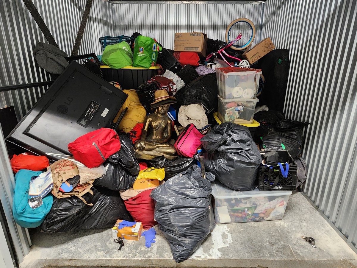 10 x 10 storage unit in Philadelphia, PA