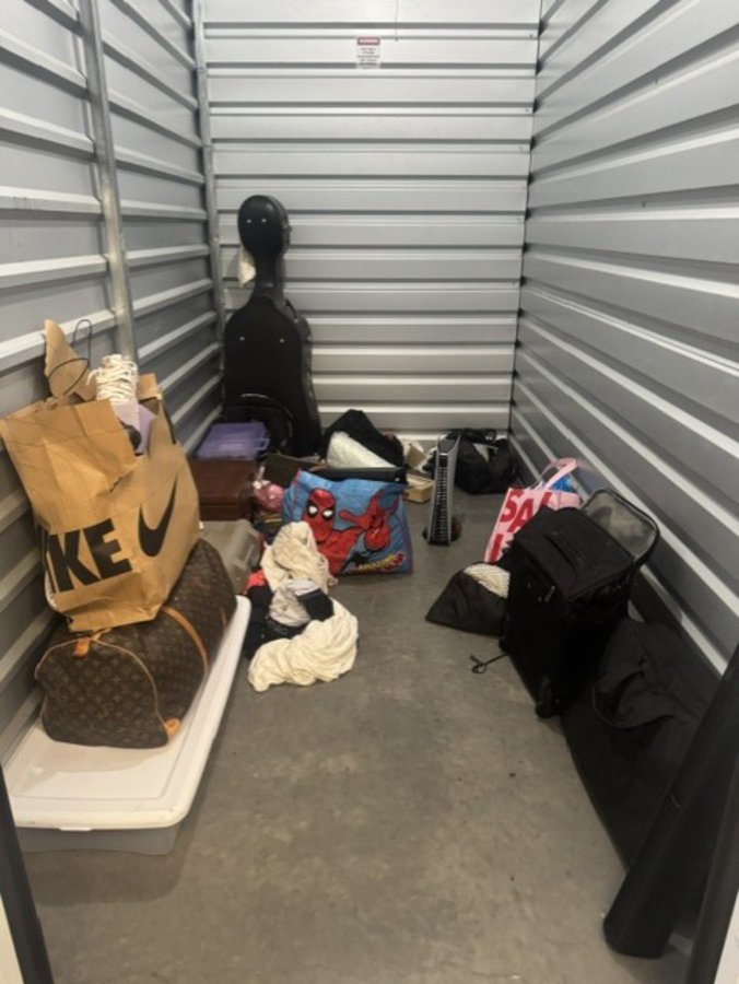 5 x 10 storage unit in Castro Valley, CA