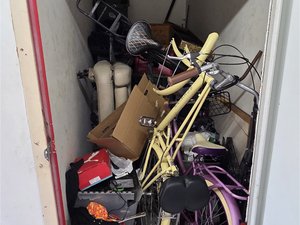 4 x 8 storage unit in Biloxi, MS