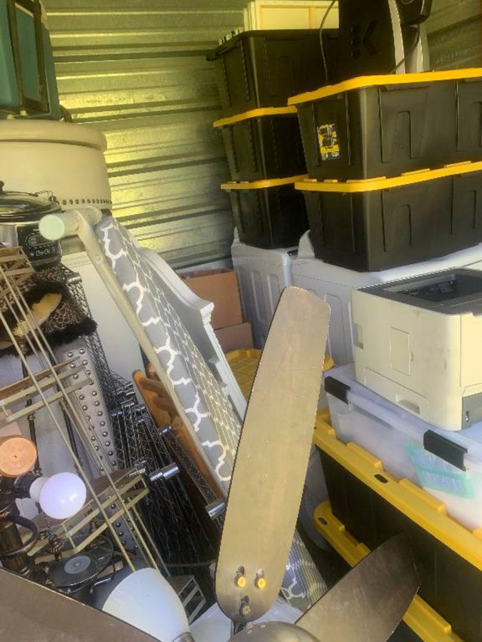 10 x 10 storage unit in College Park, GA
