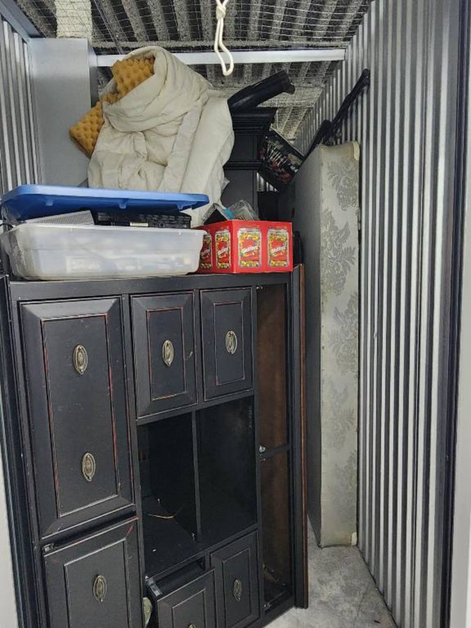 5 x 10 storage unit in Houston, TX