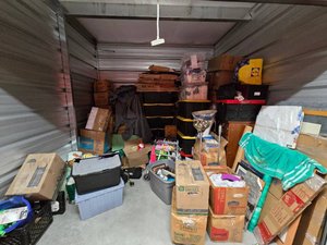 10 x 10 storage unit in Richmond, VA